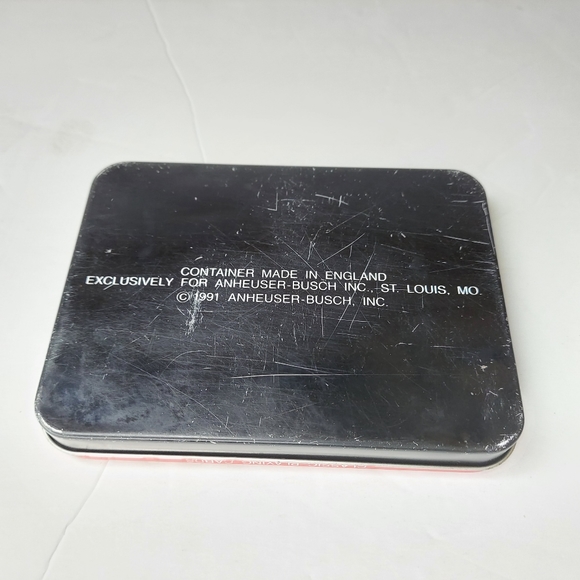 Anheuser Busch Budweiser Budweiser Girl 2-Decks Playing Cards in Tin Box 1991 - Picture 8 of 8